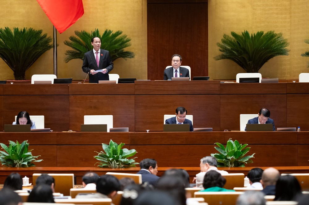 Kỳ họp thứ 9, Quốc hội khóa XV: Đề xuất nhóm chính sách ưu tiên để công nhân, người thu nhập thấp mua được nhà ở xã hội - Ảnh 1.