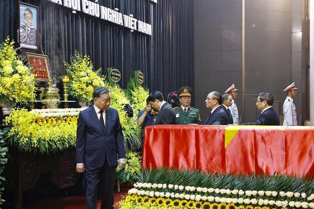 Lễ Quốc tang nguyên Chủ tịch nước Trần Đức Lương - Ảnh 7.