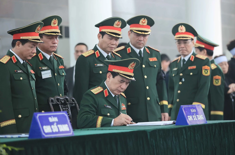 Lễ Quốc tang nguyên Chủ tịch nước Trần Đức Lương - Ảnh 39.