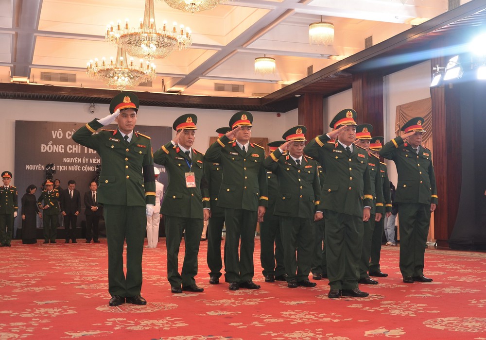 Lễ Quốc tang nguyên Chủ tịch nước Trần Đức Lương tại Thành phố Hồ Chí Minh - Ảnh 6.