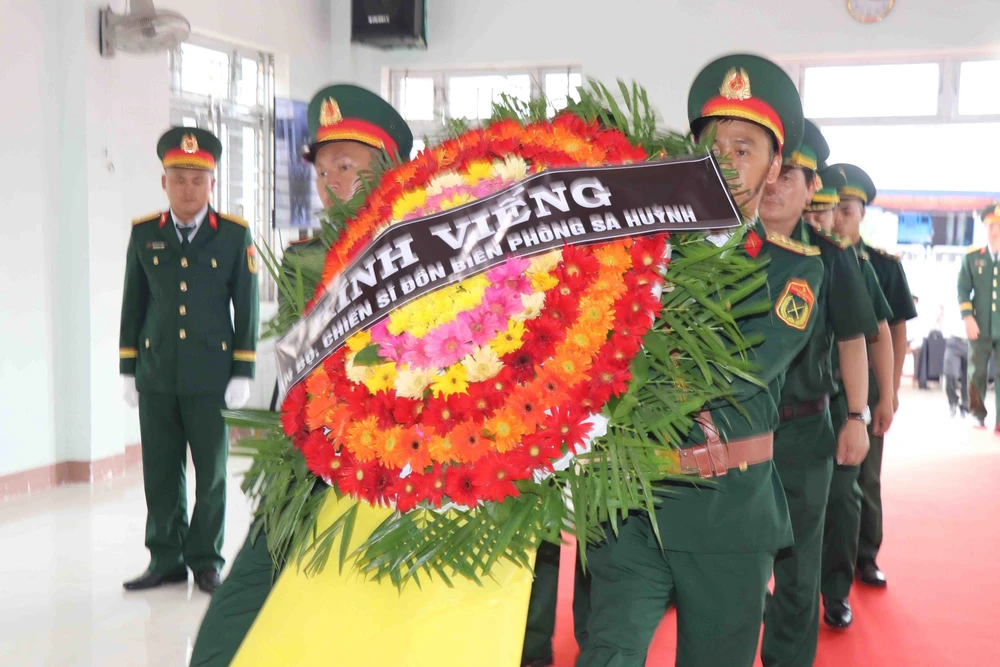 Lễ tang nguyên Chủ tịch nước Trần Đức Lương tại Quảng Ngãi - Ảnh 1.
