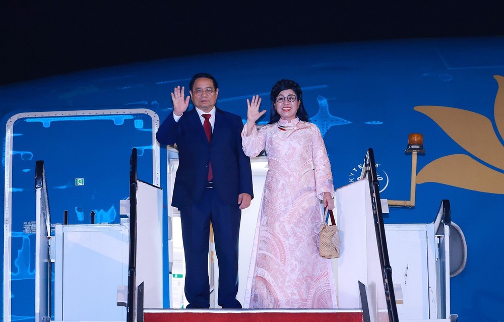 Thủ tướng và Phu nhân bắt đầu chuyến thăm chính thức Malaysia và tham dự Hội nghị Cấp cao ASEAN lần thứ 46 - Ảnh 1.