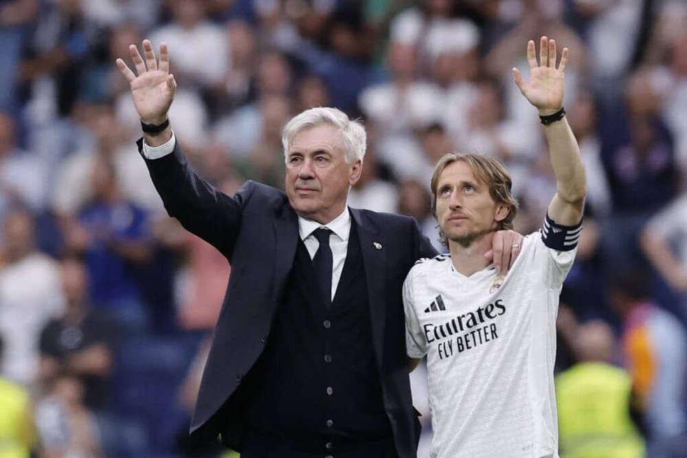 Cafe đầu tuần: Người “vô diện” Ancelotti - Ảnh 1.