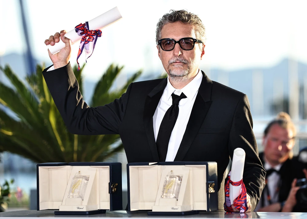 Kleber Mendonça Filho tỏa sáng tại Cannes 2025: Nhà làm phim tầm vóc của Brazil - Ảnh 4.