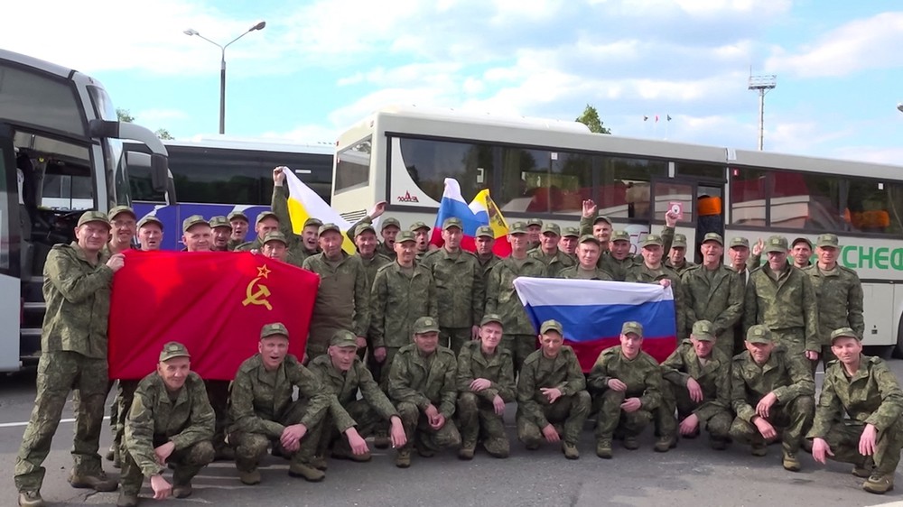 Nga và Ukraine hoàn tất đợt trao đổi tù binh thứ 3 - Ảnh 1.