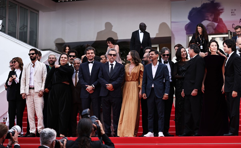Kleber Mendonça Filho tỏa sáng tại Cannes 2025: Nhà làm phim tầm vóc của Brazil - Ảnh 2.