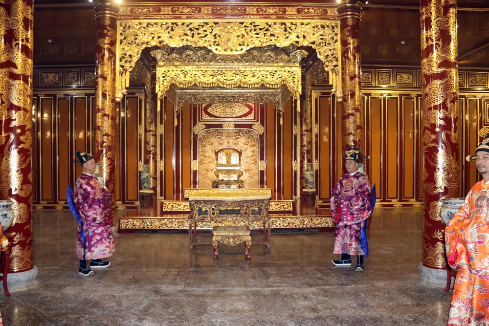 Phó Thủ tướng chỉ đạo xử lý vụ việc bảo vật quốc gia &quot;Ngai vua triều Nguyễn&quot; bị phá hoại - Ảnh 1.