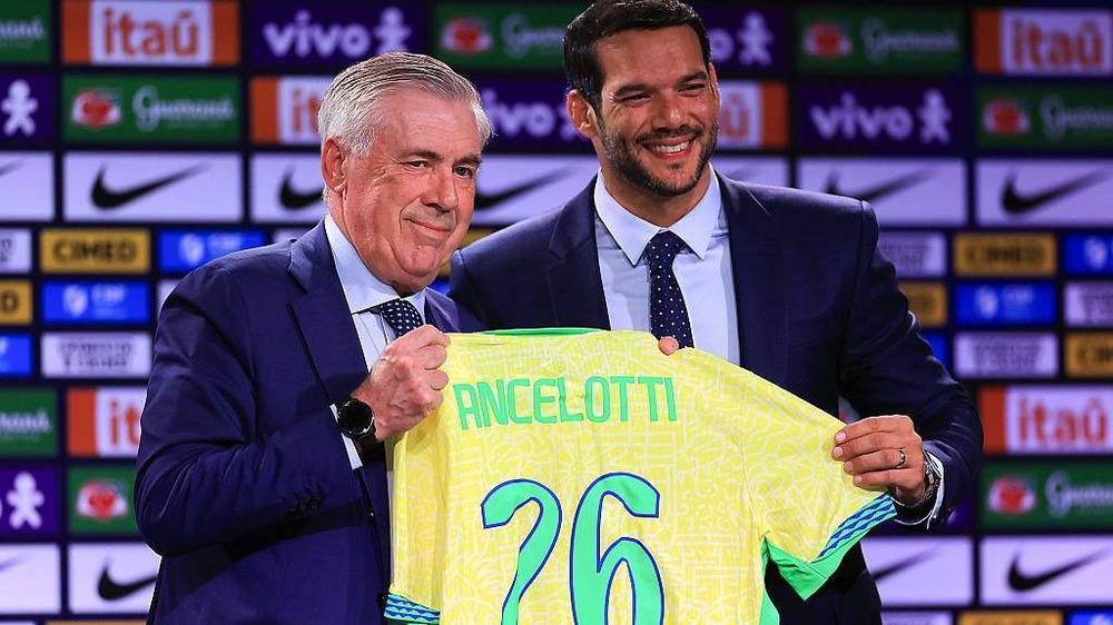 Antony và Casemiro góp mặt trong lần đầu tiên Ancelotti triệu tập ĐT Brazil - Ảnh 1.
