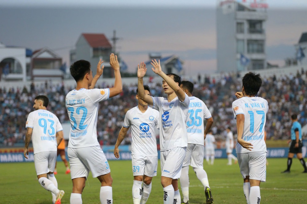 Link xem trực tiếp bóng đá SLNA vs Nam Định 18h00 hôm nay, V-League vòng 24 - Ảnh 2.