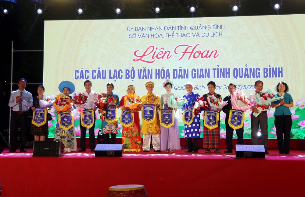 Khai mạc Liên hoan các Câu lạc bộ Văn hóa dân gian tỉnh Quảng Bình - Ảnh 1.