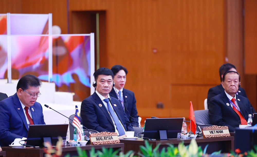 Thủ tướng phát biểu tại phiên Đối thoại của lãnh đạo ASEAN với đại diện AIPA - Ảnh 4.