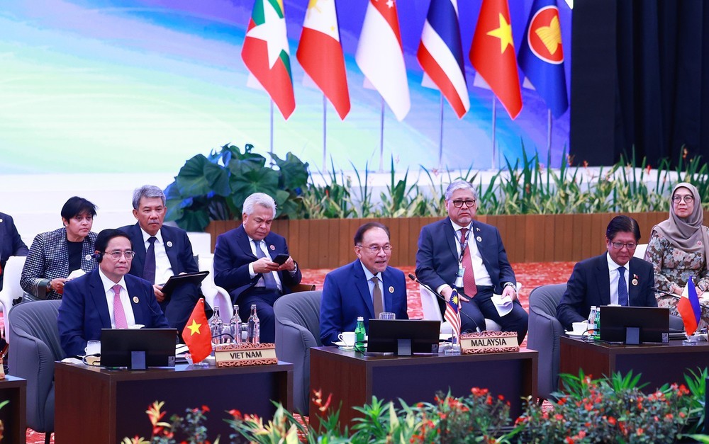 Thủ tướng phát biểu tại phiên Đối thoại của lãnh đạo ASEAN với đại diện AIPA - Ảnh 2.