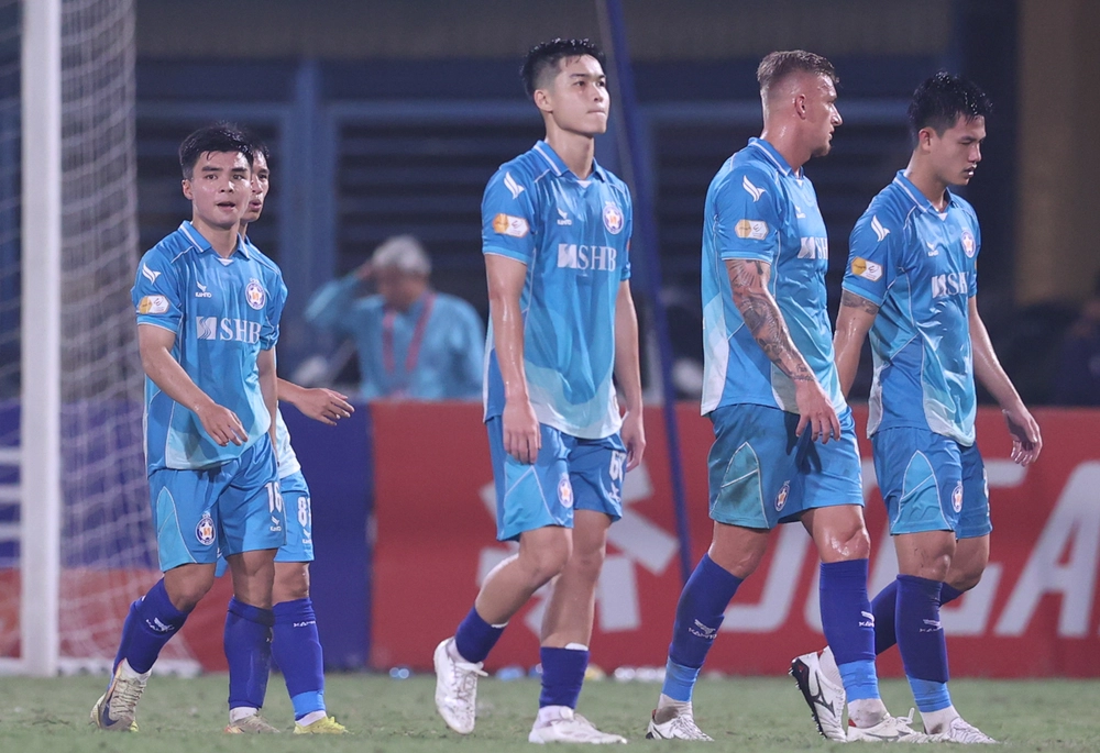 Vòng 24 LPBank V-League 24/25: Quảng Nam, Bình Định lại đẩy SHB Đà Nẵng vào đường cùng - Ảnh 1.