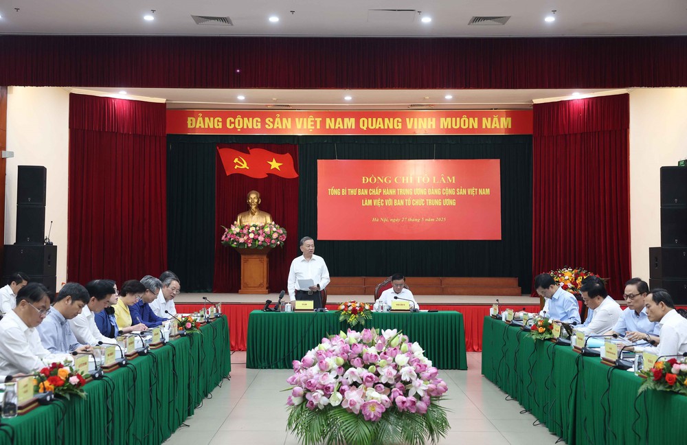 Tổng Bí thư Tô Lâm: Khẩn trương tham mưu hoàn thiện tổ chức, bộ máy mới của hệ thống chính trị và chuẩn bị đại hội đảng bộ các cấp tiến tới Đại hội XIV của Đảng - Ảnh 2.