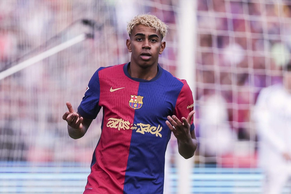 Lamine Yamal gia hạn với Barca đến 2031: Trên đường kế thừa Messi - Ảnh 1.