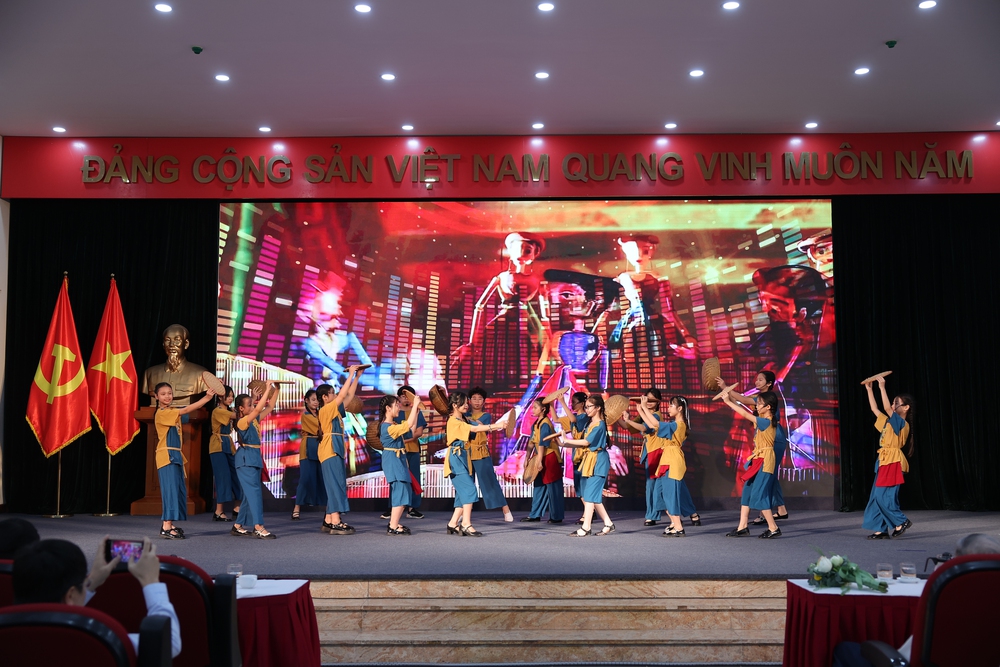 Trực tiếp Lễ trao Giải thưởng Thiếu nhi Dế Mèn lần 6 - 2025  - Ảnh 14.