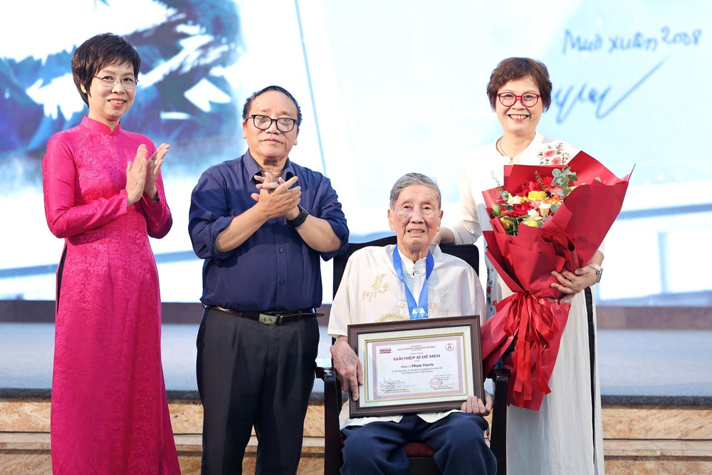 Nhạc sĩ Phạm Tuyên 
