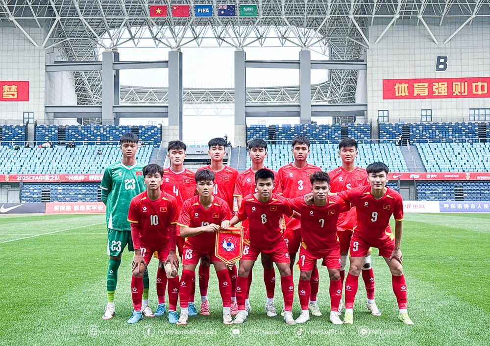 Lượt trận đầu Giải giao hữu U16 quốc tế CFA Team China 2025, U16 Việt Nam – U16 Australia 1-2: Bài học tập trung với U16 Việt Nam - Ảnh 1.