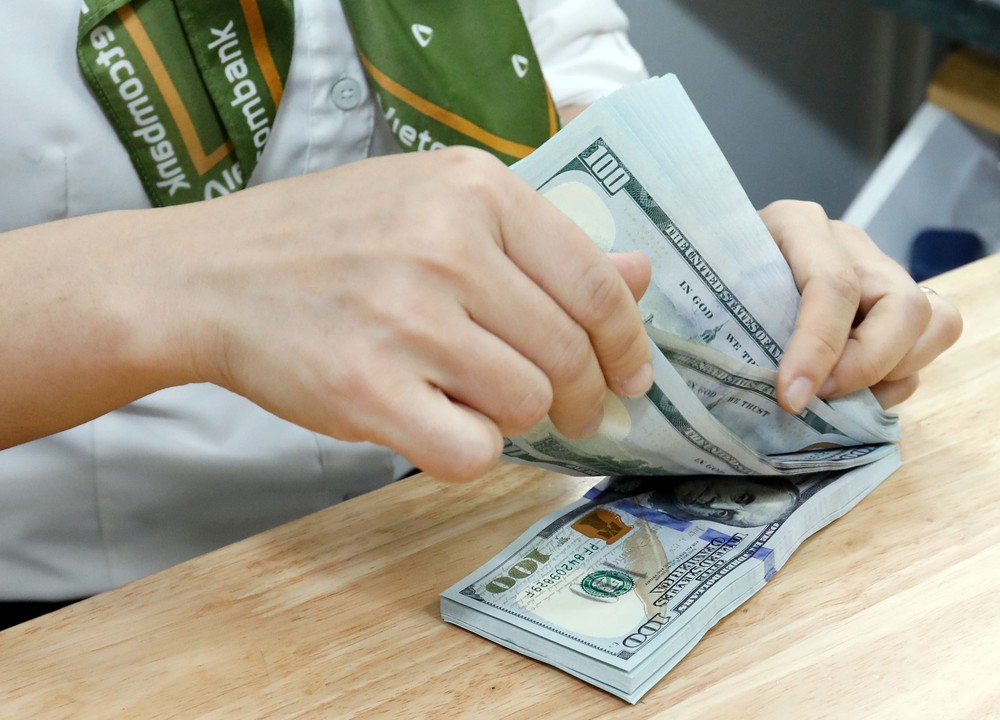 Tỷ giá hôm nay 28/5: Giá USD chững lại trong khi NDT tiếp tục giảm - Ảnh 1.