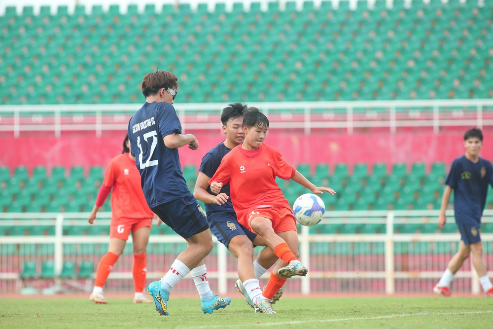 Tin nóng thể thao sáng 29/5: HLV Kim Sang Sik nói điều bất ngờ sau trận thắng MU; Arsenal sắp có tân binh 51 triệu bảng - Ảnh 2.