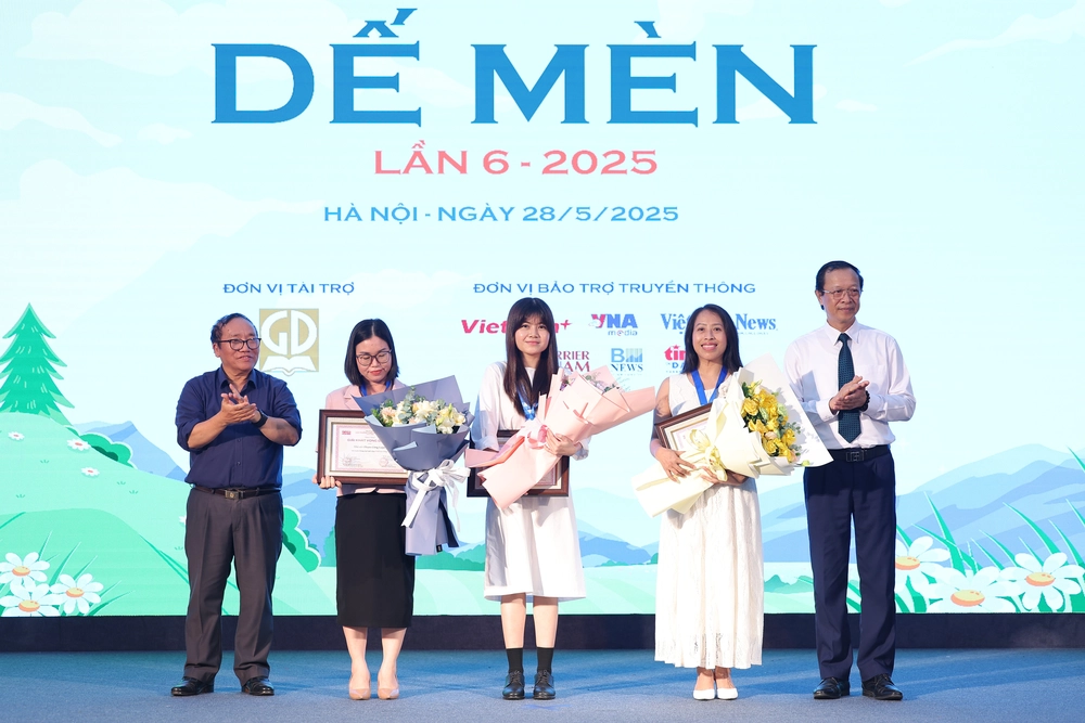 Dư âm Giải thưởng Thiếu nhi Dế Mèn 2025: Để sáng tác cho thiếu nhi chạm vào &quot;tiếng vọng của đời sống đương đại&quot; - Ảnh 1.
