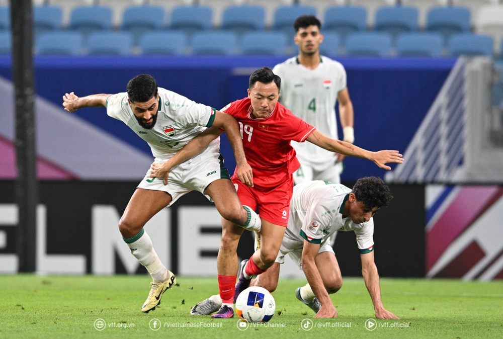 U23 Việt Nam cùng bảng Singapore, nắm lợi thế khi là chủ nhà vòng loại U23 châu Á - Ảnh 1.