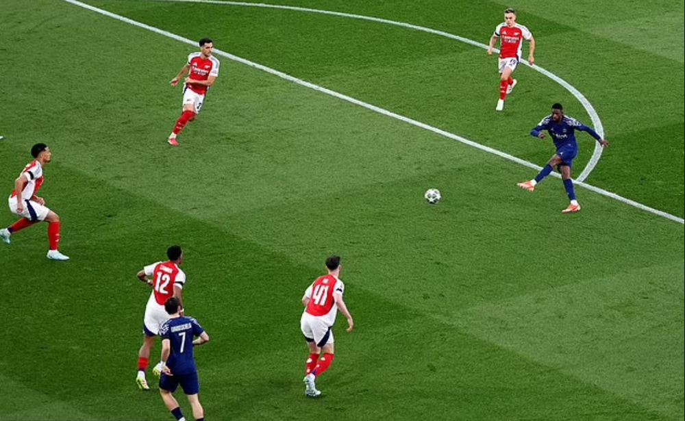 PSG báo tin dữ, Arsenal mơ về cú ngược dòng - Ảnh 2. PSG báo tin dữ, Arsenal mơ về cú ngược dòng - Ảnh 2.