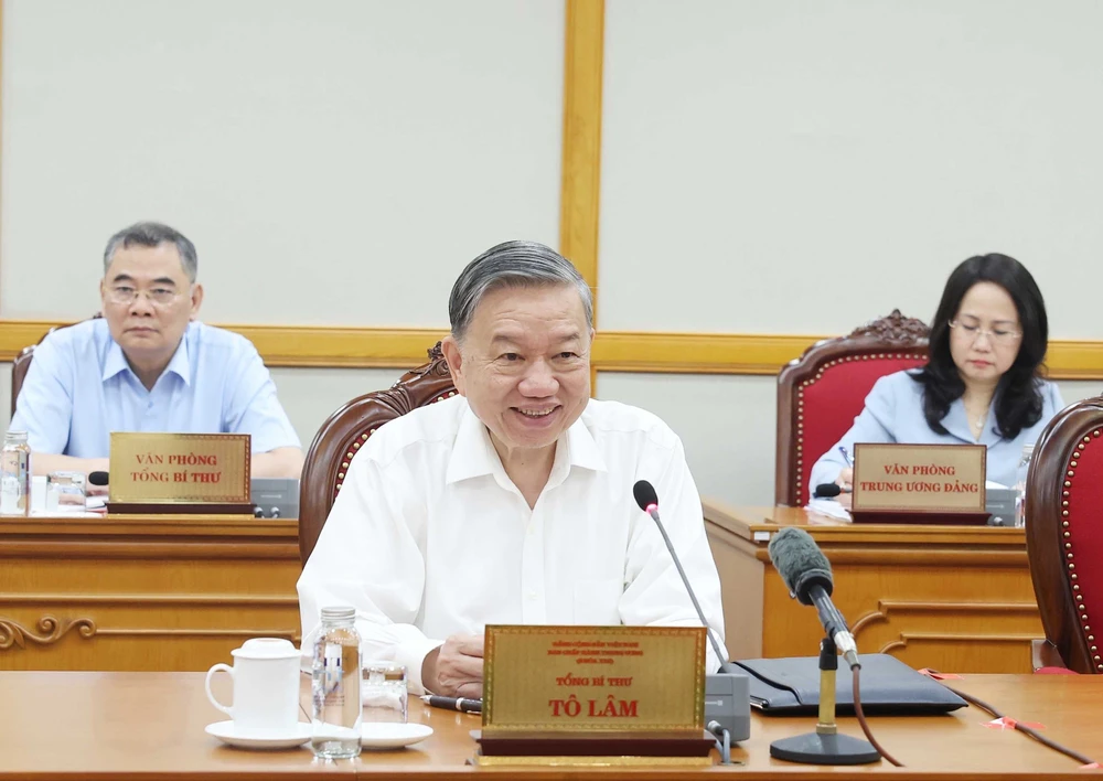 Tổng Bí thư Tô Lâm chủ trì cuộc họp cho ý kiến về tiến độ sắp xếp tổ chức bộ máy và đơn vị hành chính các cấp - Ảnh 1. Tổng Bí thư Tô Lâm chủ trì cuộc họp cho ý kiến về tiến độ sắp xếp tổ chức bộ máy và đơn vị hành chính các cấp - Ảnh 1.