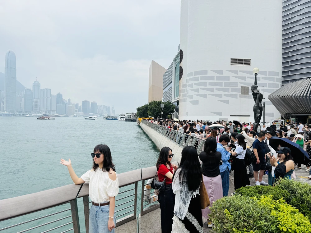 Hong Kong (Trung Quốc) thu hút lượng lớn du khách trong Tuần lễ vàng Ngày Quốc tế Lao động - Ảnh 2. Hong Kong (Trung Quốc) thu hút lượng lớn du khách trong Tuần lễ vàng Ngày Quốc tế Lao động - Ảnh 2.