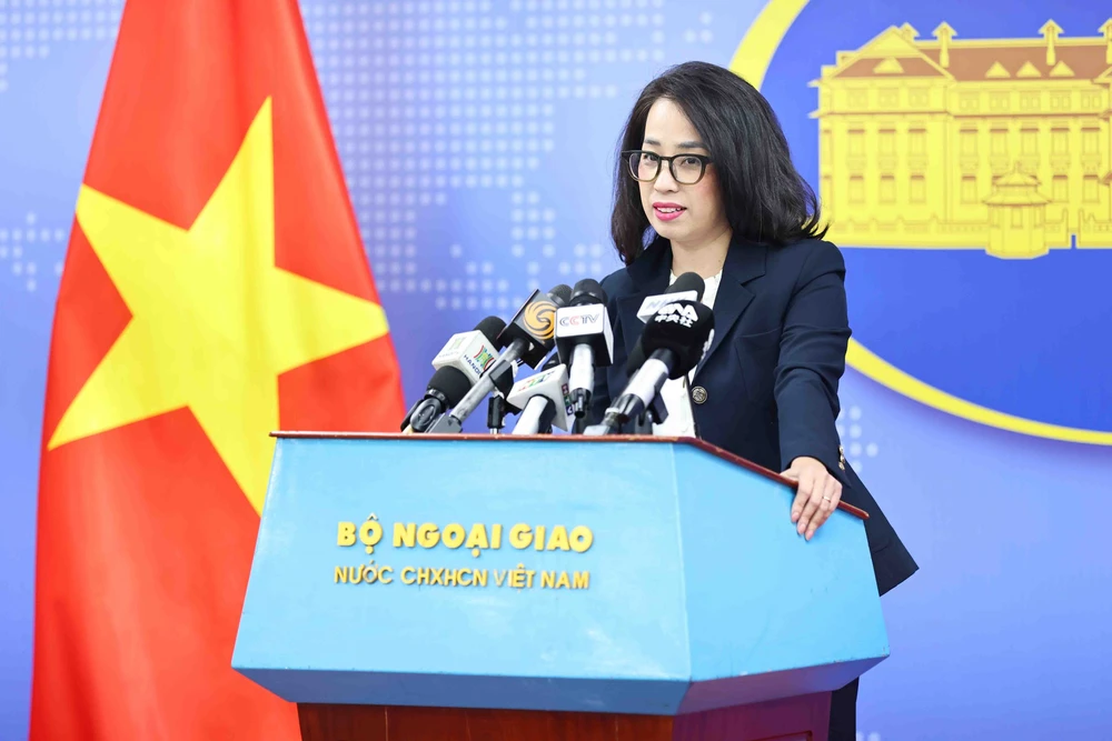 Trao công hàm phản đối các hoạt động vi phạm chủ quyền Việt Nam đối với Trường Sa - Ảnh 1. Trao công hàm phản đối các hoạt động vi phạm chủ quyền Việt Nam đối với Trường Sa - Ảnh 1.