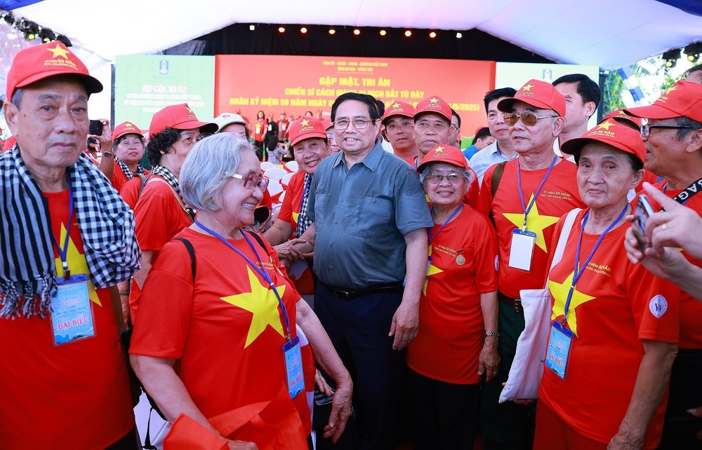 Thủ tướng Phạm Minh Chính: Cựu tù chính trị luôn giữ trong tim ngọn lửa cách mạng sáng ngời - Ảnh 6. Thủ tướng Phạm Minh Chính: Cựu tù chính trị luôn giữ trong tim ngọn lửa cách mạng sáng ngời - Ảnh 6.