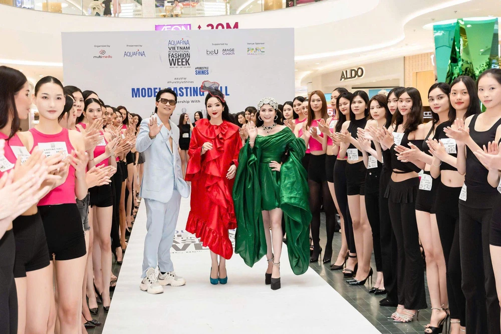Đông đảo người mẫu quy tụ tại buổi casting BST mới của NTK Thanh Hương Bùi - Ảnh 1.