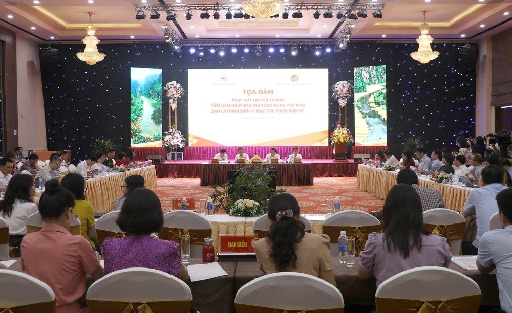Phát huy vai trò của báo chí phát triển đô thị di sản - Ảnh 1. Phát huy vai trò của báo chí phát triển đô thị di sản - Ảnh 1.