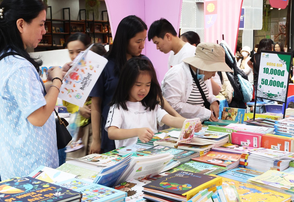 Thị trường sách thiếu nhi: Sự hồi sinh của dòng sách lịch sử, văn hoá - Ảnh 1.