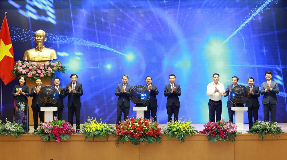 Thủ tướng Phạm Minh Chính: Cổng Pháp luật quốc gia phải thực sự là công cụ hữu ích của người người, nhà nhà - Ảnh 1.