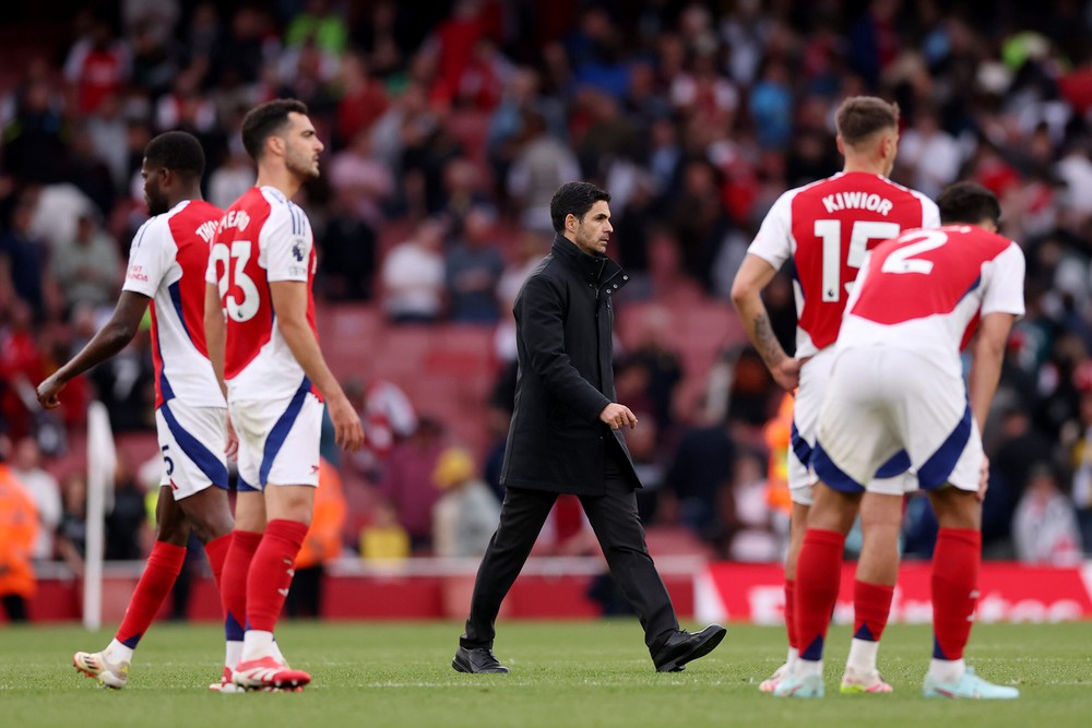 Cảnh này thật quen thuộc: Arsenal sụp đổ! - Ảnh 1. Cảnh này thật quen thuộc: Arsenal sụp đổ! - Ảnh 1.
