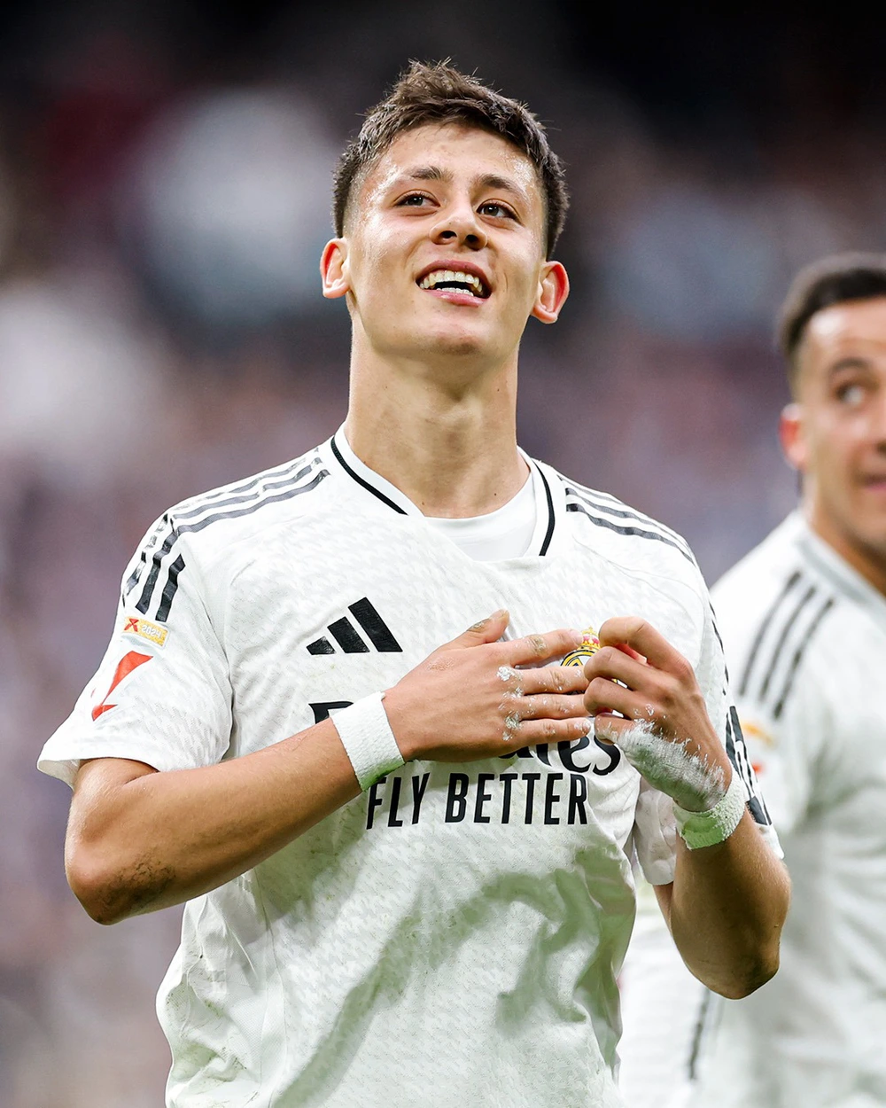 Arda Guler bất ngờ tỏa sáng, Real Madrid quyết bám đuổi Barca - Ảnh 1.