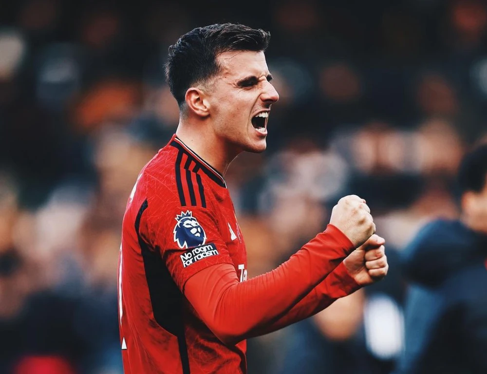 TRỰC TIẾP bóng đá Brentford vs MU (0-1): Mason Mount mở tỷ số cho Quỷ đỏ - Ảnh 4. TRỰC TIẾP bóng đá Brentford vs MU (0-1): Mason Mount mở tỷ số cho Quỷ đỏ - Ảnh 4.