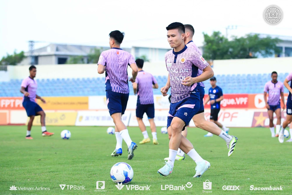Tin nóng bóng đá Việt hôm nay 5/5: CLB Nam Định chưa yên tâm về ngôi vô địch; Tiết lộ lý do Huỳnh Như vắng mặt ở đội tuyển Việt Nam - Ảnh 3. Tin nóng bóng đá Việt hôm nay 5/5: CLB Nam Định chưa yên tâm về ngôi vô địch; Tiết lộ lý do Huỳnh Như vắng mặt ở đội tuyển Việt Nam - Ảnh 3.