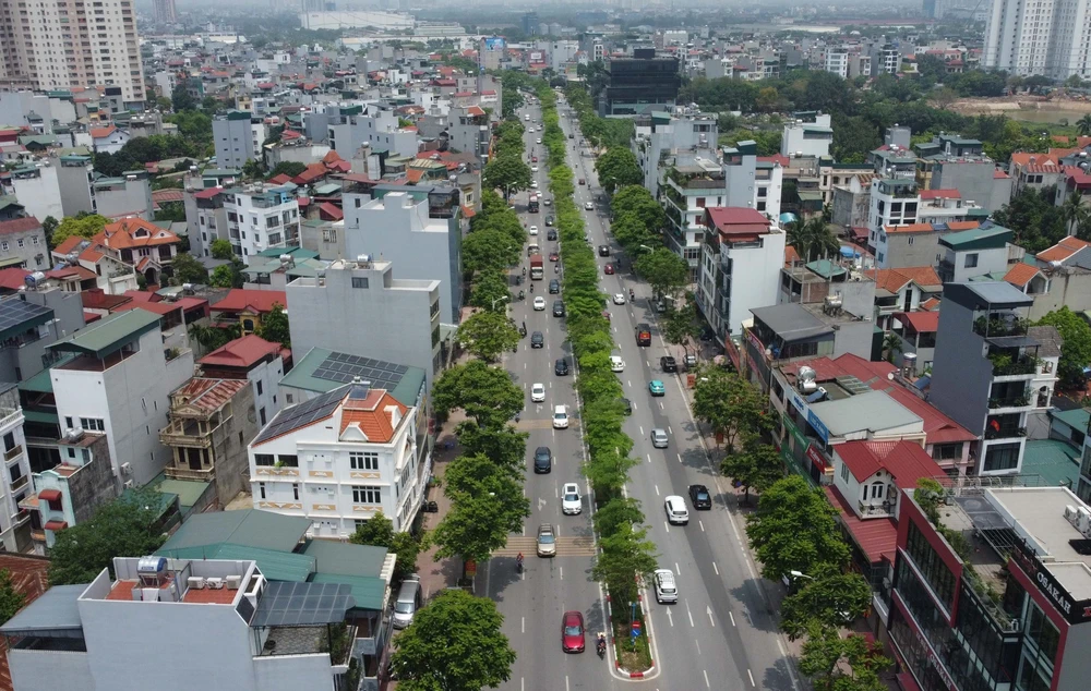Hà Nội trời có mây, ban ngày nắng - Ảnh 1.