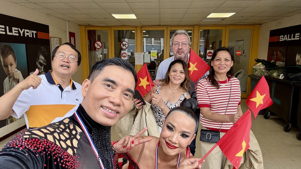 VĐV Việt Nam lọt Top 30 cặp đôi Dancesport xuất sắc nhất thế giới lứa tuổi trung niên - Ảnh 7.