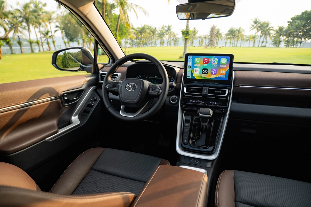 Toyota Innova Cross "tăng tốc" ấn tượng với khách hàng trẻ - Ảnh 3. Toyota Innova Cross "tăng tốc" ấn tượng với khách hàng trẻ - Ảnh 3.