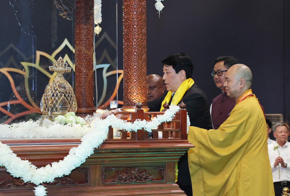 Tiếng nói đoàn kết vì hòa bình và phát triển từ Đại lễ Vesak 2025 - Ảnh 1.