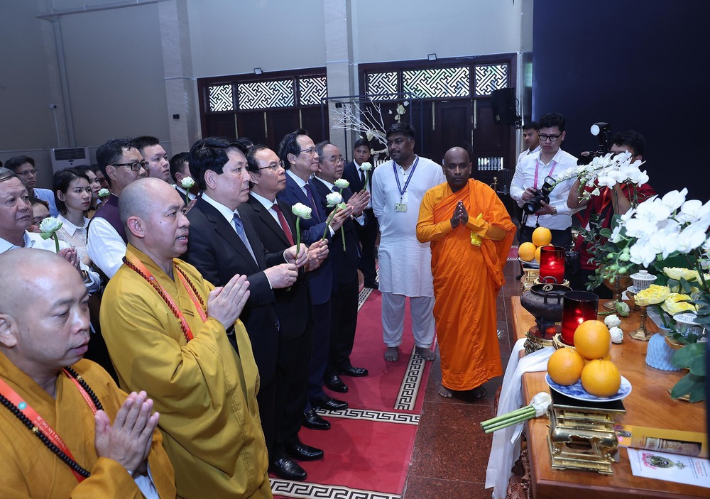Tiếng nói đoàn kết vì hòa bình và phát triển từ Đại lễ Vesak 2025 - Ảnh 2.