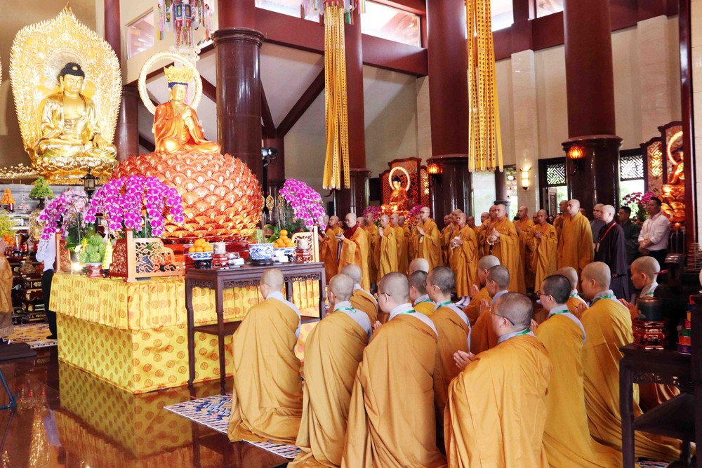 Đại lễ Kỳ siêu tưởng niệm các Anh hùng liệt sĩ - Ảnh 2. Đại lễ Kỳ siêu tưởng niệm các Anh hùng liệt sĩ - Ảnh 2.