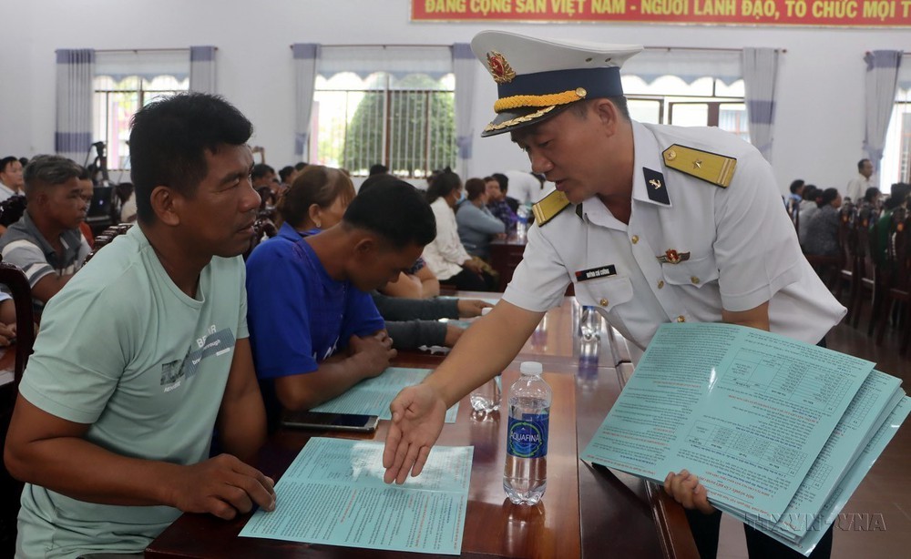 Hải quân nhân dân Việt Nam 70 năm hoàn thành xuất sắc nhiệm vụ bảo vệ chủ quyền Tổ quốc - Ảnh 23. Hải quân nhân dân Việt Nam 70 năm hoàn thành xuất sắc nhiệm vụ bảo vệ chủ quyền Tổ quốc - Ảnh 23.