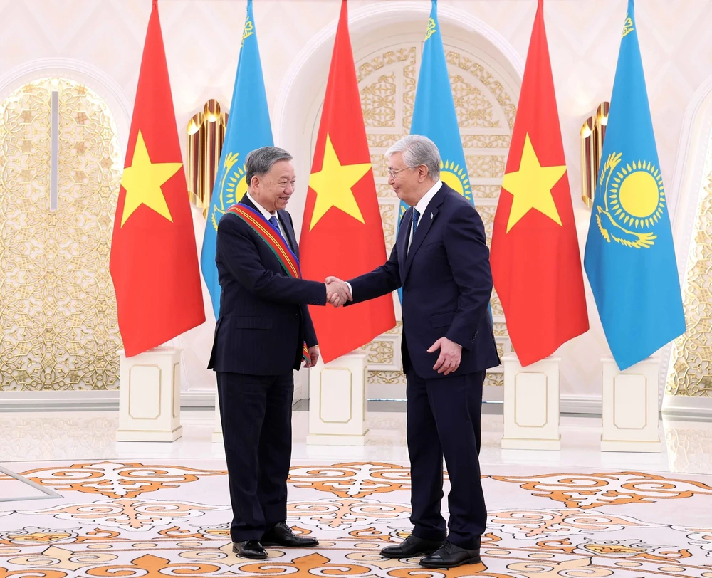 Hình ảnh Lễ trao tặng Huân chương Hữu nghị hạng Nhất của Kazakhstan cho Tổng Bí thư Tô Lâm - Ảnh 5. Hình ảnh Lễ trao tặng Huân chương Hữu nghị hạng Nhất của Kazakhstan cho Tổng Bí thư Tô Lâm - Ảnh 5.