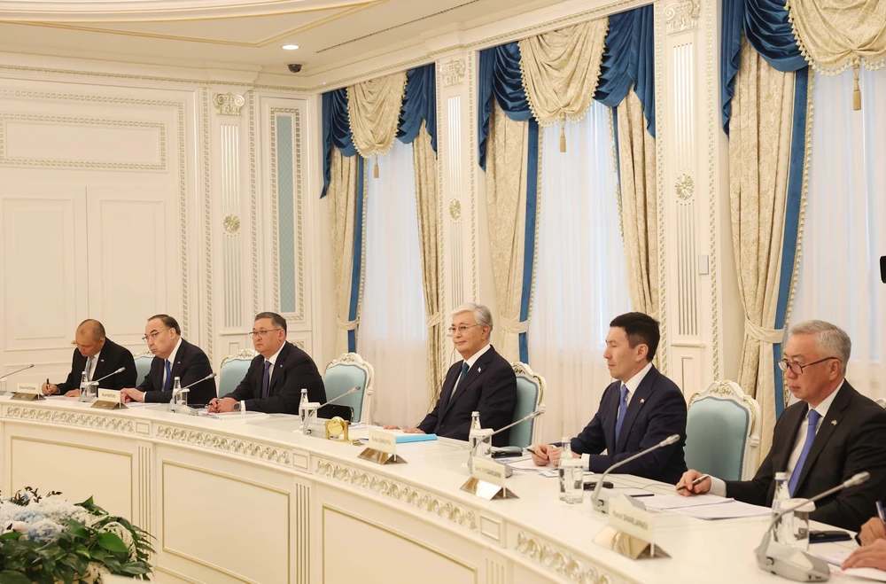 Hình ảnh Lễ đón Tổng Bí thư Tô Lâm và Phu nhân thăm cấp Nhà nước Cộng hòa Kazakhstan - Ảnh 17. Hình ảnh Lễ đón Tổng Bí thư Tô Lâm và Phu nhân thăm cấp Nhà nước Cộng hòa Kazakhstan - Ảnh 17.