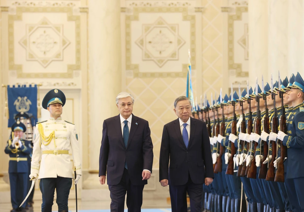 Hình ảnh Lễ đón Tổng Bí thư Tô Lâm và Phu nhân thăm cấp Nhà nước Cộng hòa Kazakhstan - Ảnh 3. Hình ảnh Lễ đón Tổng Bí thư Tô Lâm và Phu nhân thăm cấp Nhà nước Cộng hòa Kazakhstan - Ảnh 3.