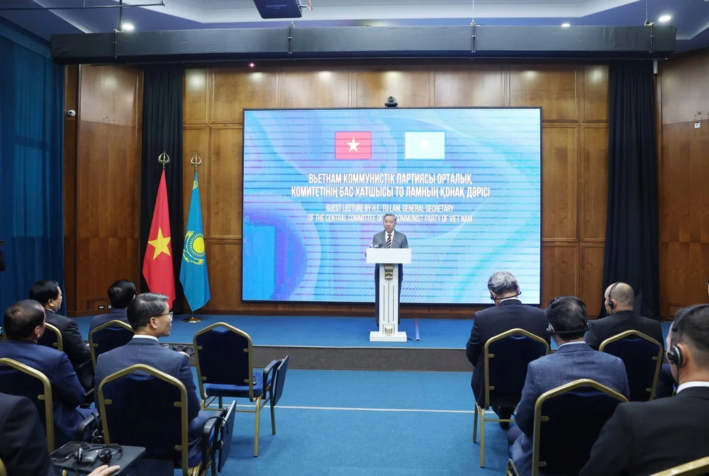 Tổng Bí thư Tô Lâm phát biểu về chính sách tại Học viện Hành chính Công Kazakhstan - Ảnh 3. Tổng Bí thư Tô Lâm phát biểu về chính sách tại Học viện Hành chính Công Kazakhstan - Ảnh 3.